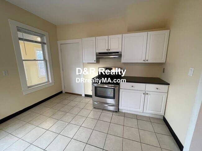 Photo - 8 Bennett St Unit 2