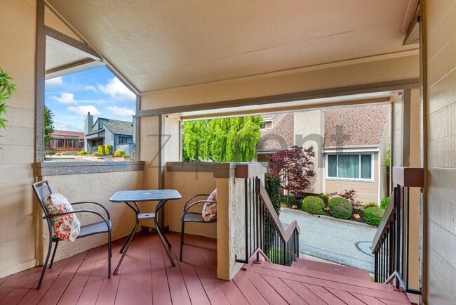 Photo - 408 Green Hills Dr