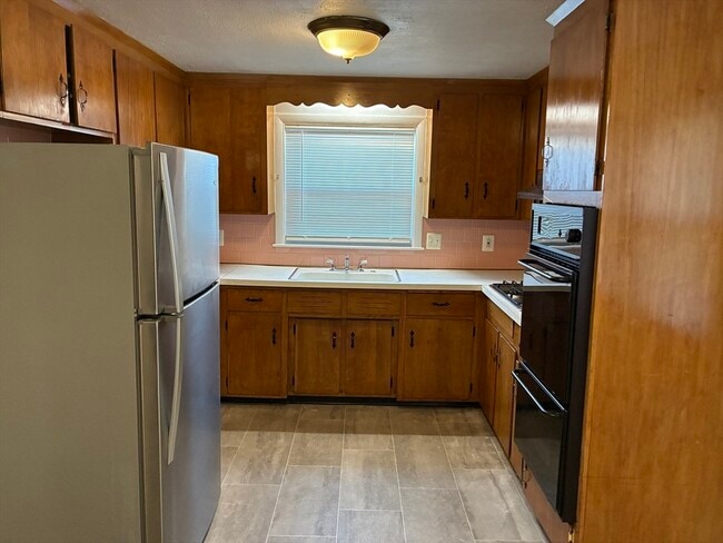 Photo - 70 W Selden St Unit 1