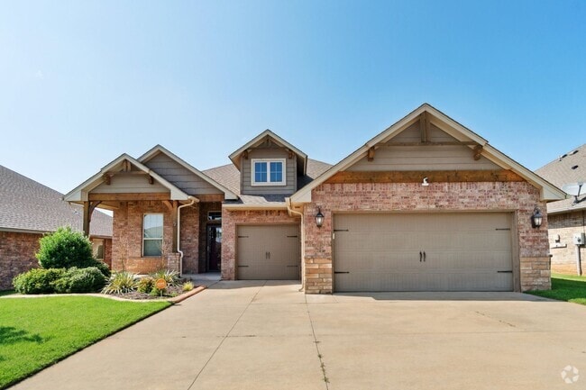 Building Photo - Upscale Comfort Meets Everyday Functionali... Rental