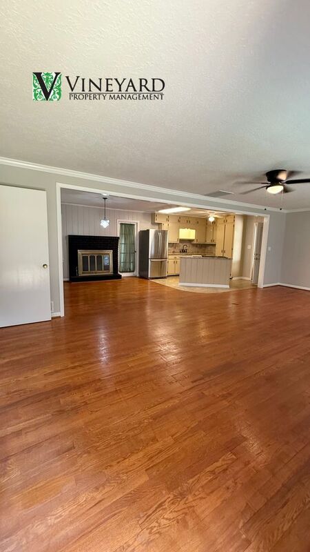 Photo - 115 Timberland St