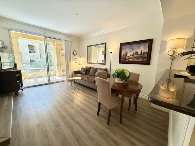 Building Photo - Meridian - Luxury STUDIO Condo w/ laminate... Unit 128