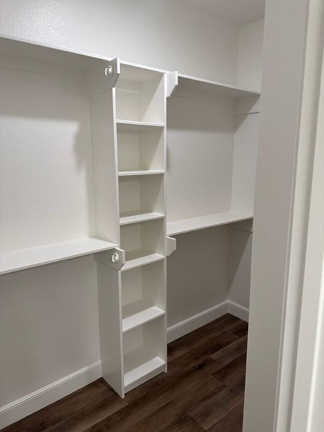 Photo - 7111 Tin Cup