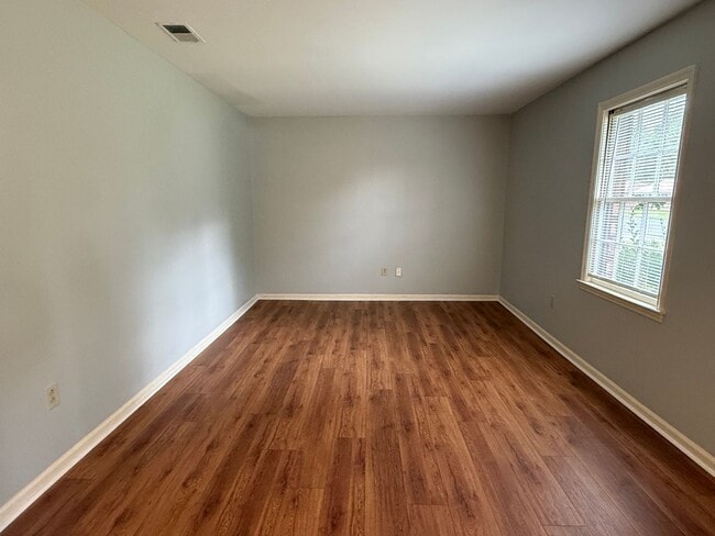 Photo - 209 Longstreet St