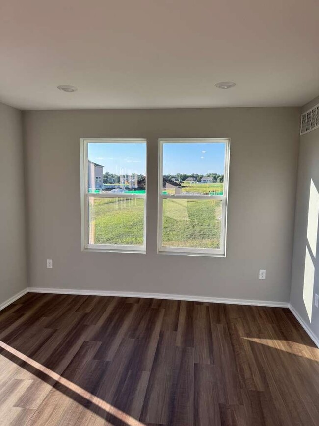 1428 Vantage Dr