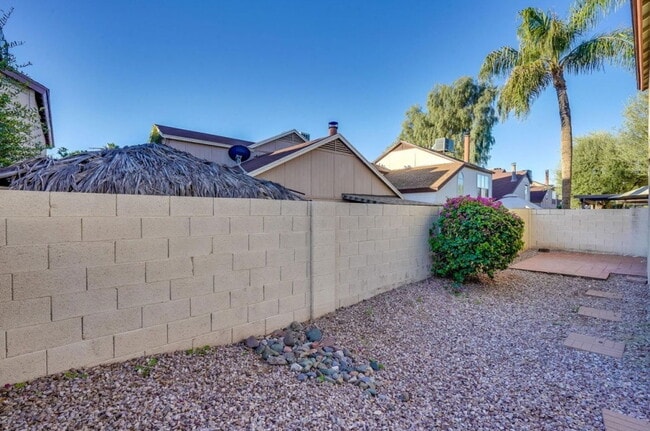 Photo - 521 E Kristal Way