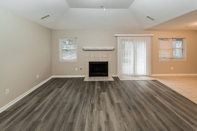 Photo - 13808 Wimbledon Loop