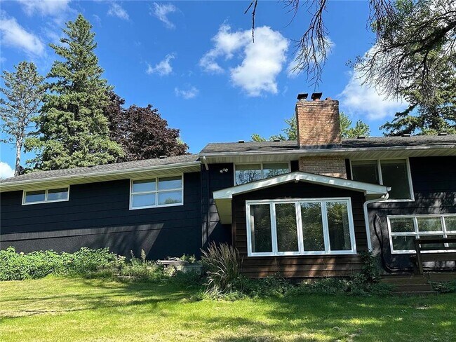 Photo - 5528 Merritt Cir