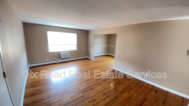 Photo - 5877 Shadymist Ln