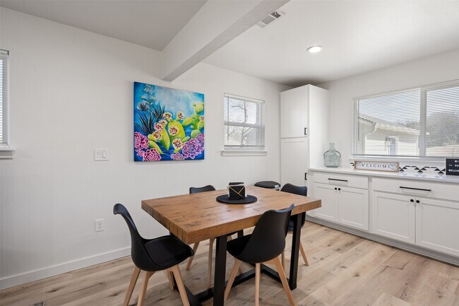 Photo - 6104 Reicher Dr