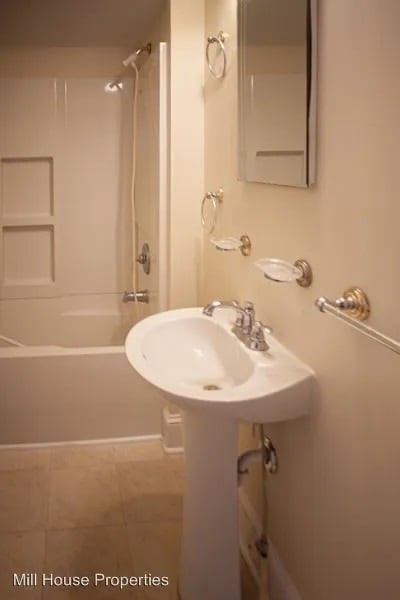 Baño - 404 Pittsboro St Unidad 1