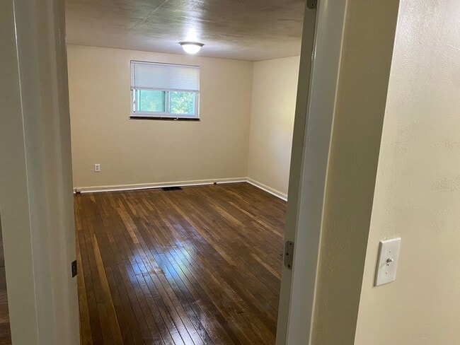 Photo - 350 1/2 Hacker Unidad Apt 1 (A) 350 1/2 Hacker Rd