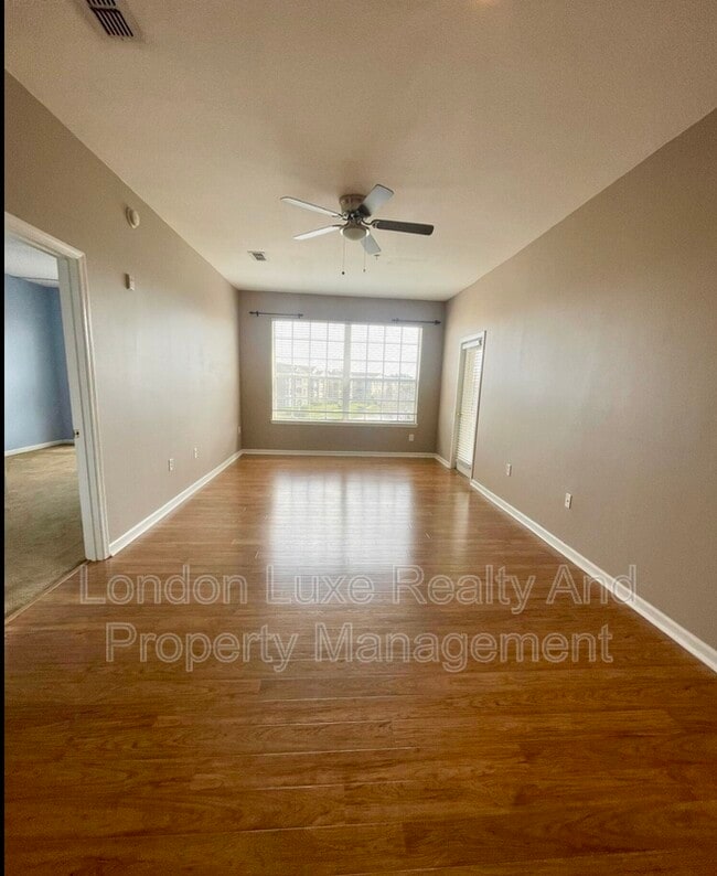 Photo - 7990 Baymeadows Rd