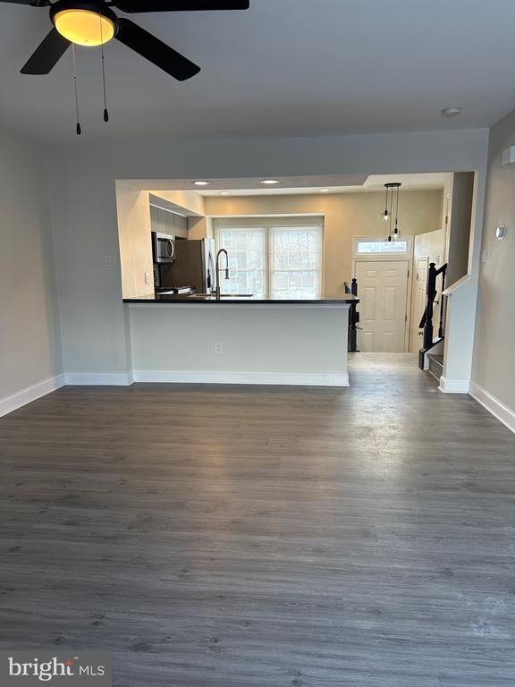 Photo - 650 Corsica Ave