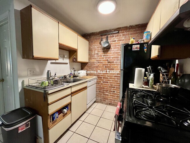 Photo - 66 Murdock St Unit 1