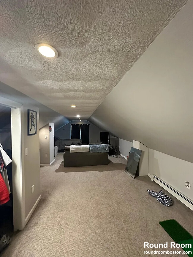 Building Photo - 73 Almont St Unit 2 Rental