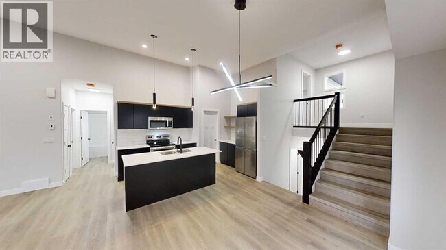 Photo - 10417-10130 130 Ave