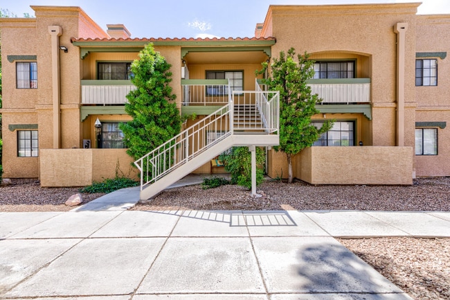 Building Photo - 5150 S Jones Blvd Rental