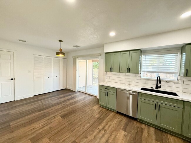 Photo - Newly Remodeled 2 bed 1 bath!