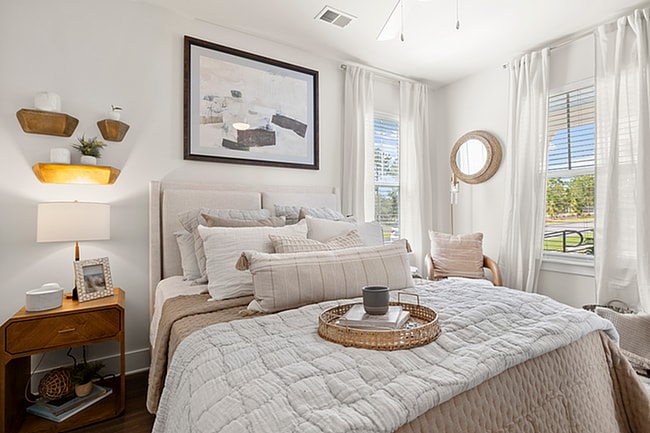 Cottage Bedroom (2)