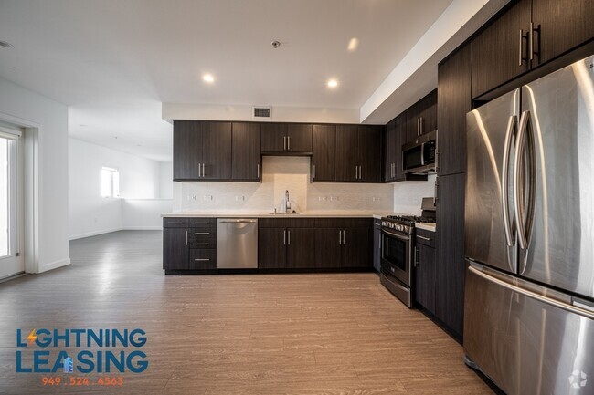 Building Photo - Luxury Two-Bedroom in North Hollywood – On... Unit 303F Rental