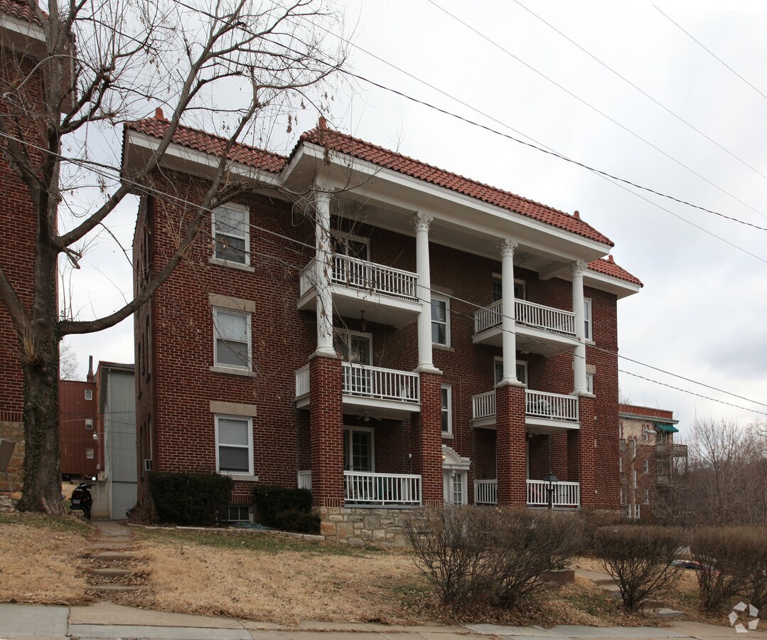 Photo - 1600-1602 W 37th Ave