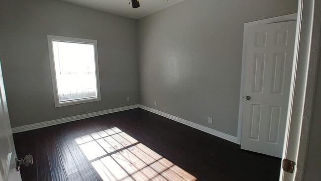 Photo - 47 N Xanthus Ave