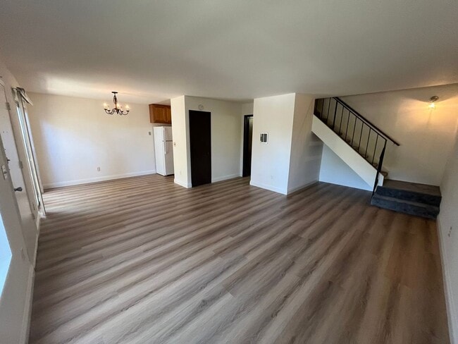 Building Photo - La Jolla Townhome For Rent