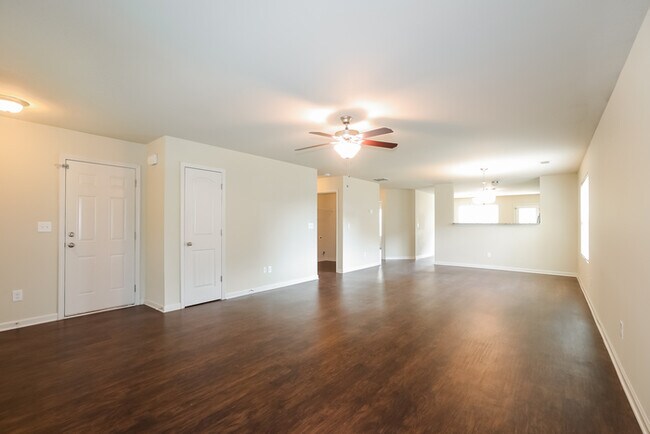 Photo - 40 Camden Pl