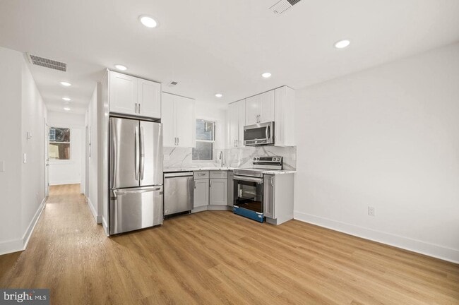 Kitchen Away - 2104 N 8th St Unit #3