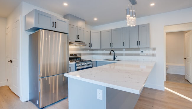 Photo - 4403 20th St