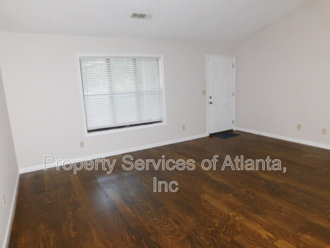 Photo - 5502 Jamestowne Ct