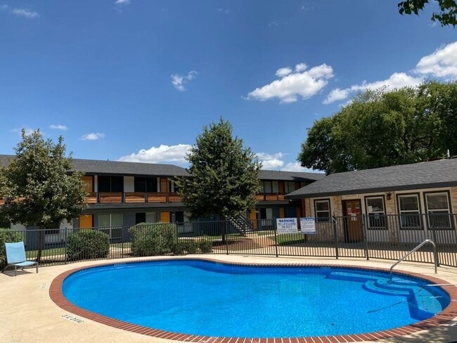 Photo - Spanish Crest Apartments