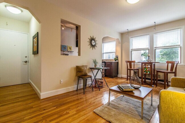 Building Photo - 1367 K St SE Unit 203 Rental