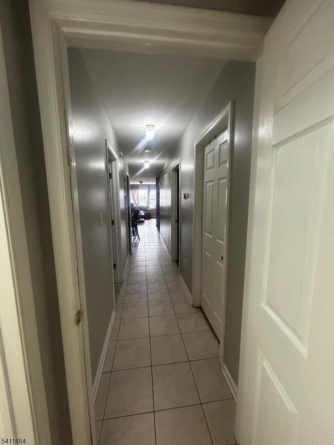 Photo - 1031 E Grand St Unit 1st floor