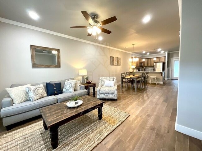 Building Photo - EP 4 | Townhomes in Siloam Springs!