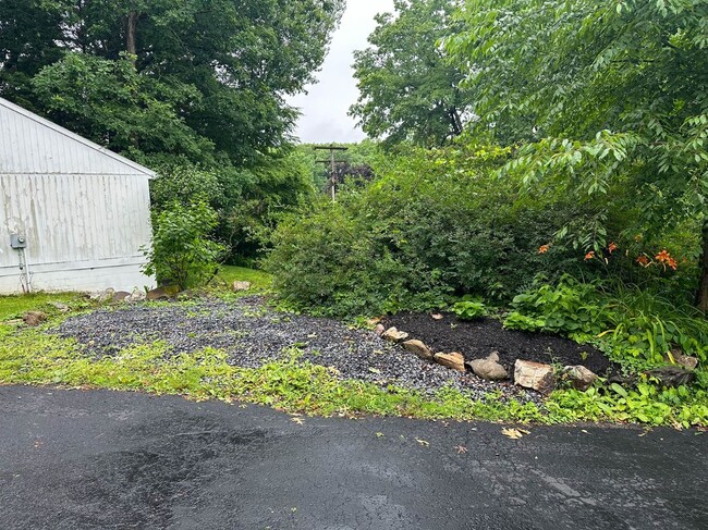 Photo - 200 Oakley Dr