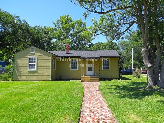 Building Photo - 1946 Allandale Cir E