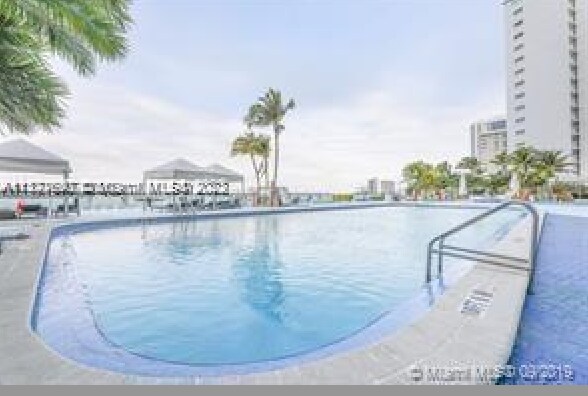 Photo - 1000 West Ave Unidad 1018