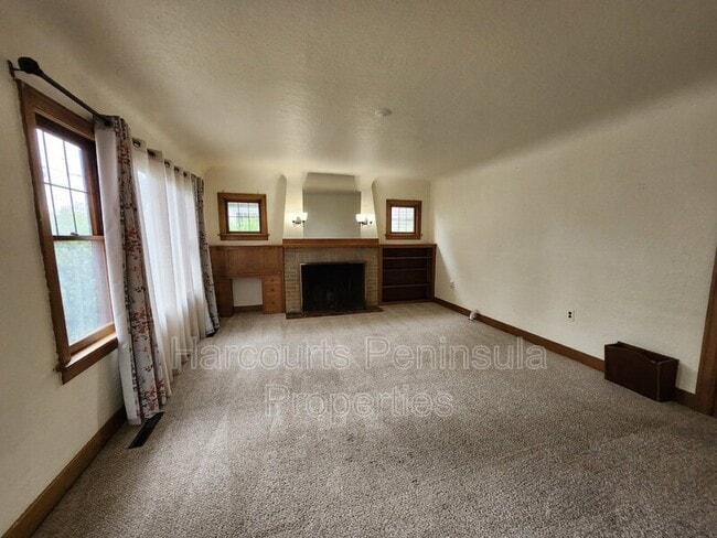 Photo - 1909 Gregory Way