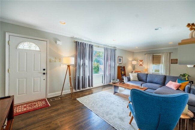 Photo - 1131 Winburn Dr