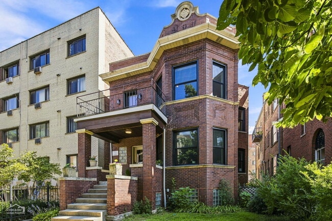 Building Photo - 5829 N Kenmore Ave Unit 2