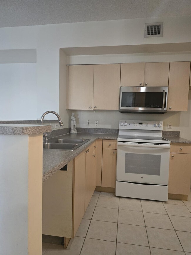 Photo - 7970 N Nob Hill Rd Unit 205