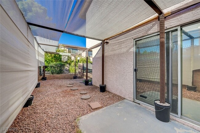 Photo - 4339 Spencer St