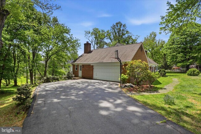 Photo - 1034 Walker Mill Rd