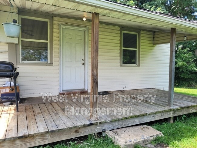 Photo - 186 Benedict Ln