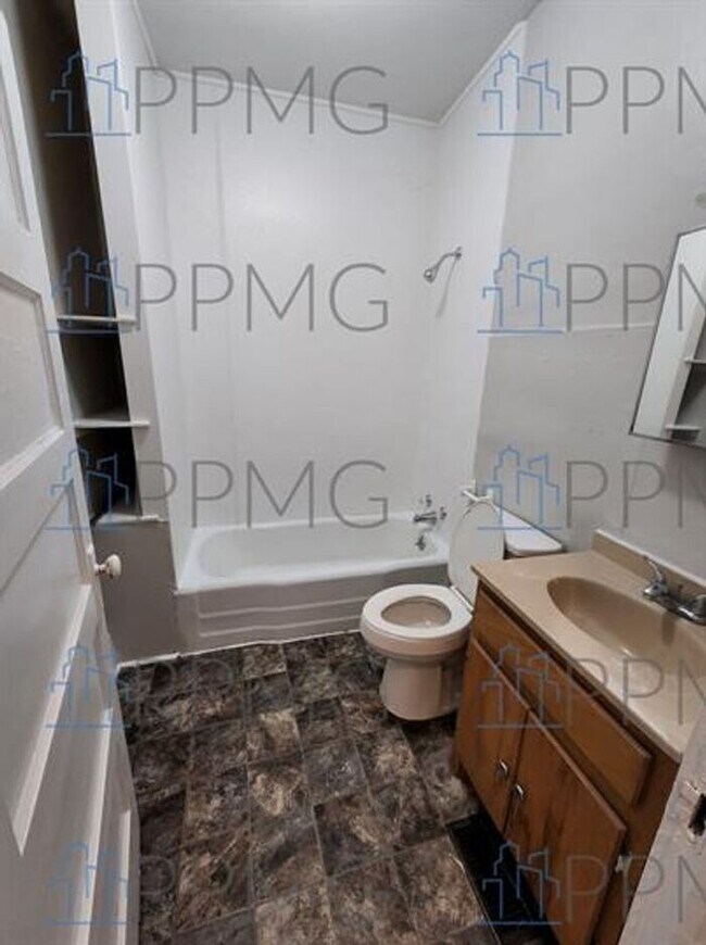 Photo - 2 bedroom House For Rent