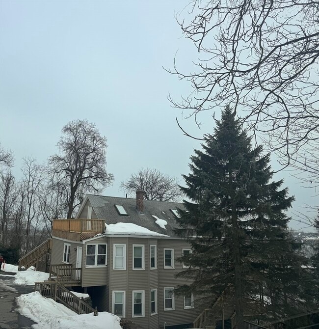 Building Photo - 100 Elliot St Unit 1