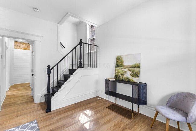 Photo - 1399 E Long St