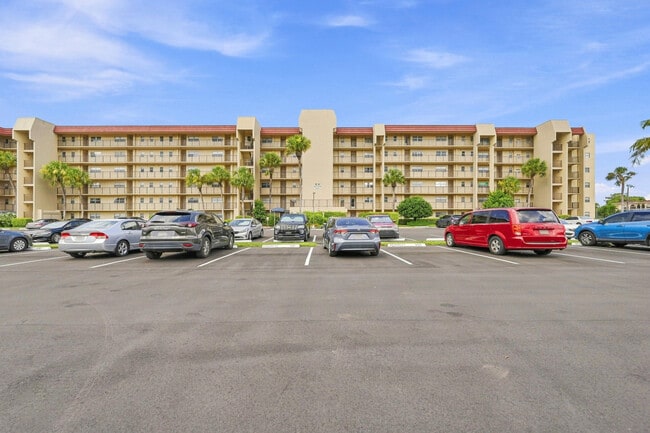 Photo - 3661 Via Poinciana Unit 513
